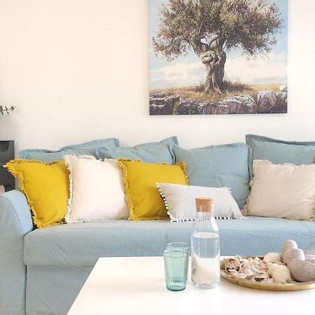 Capri Sea View One Bedroom Ларнака Экстерьер фото