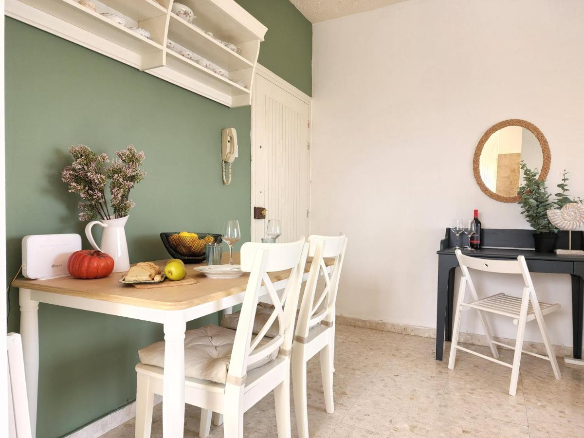 Capri Sea View One Bedroom Ларнака Экстерьер фото