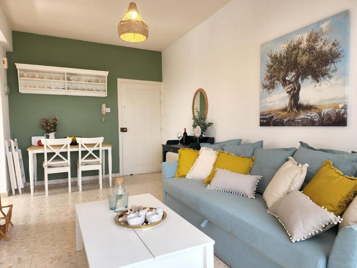 Capri Sea View One Bedroom Ларнака Экстерьер фото