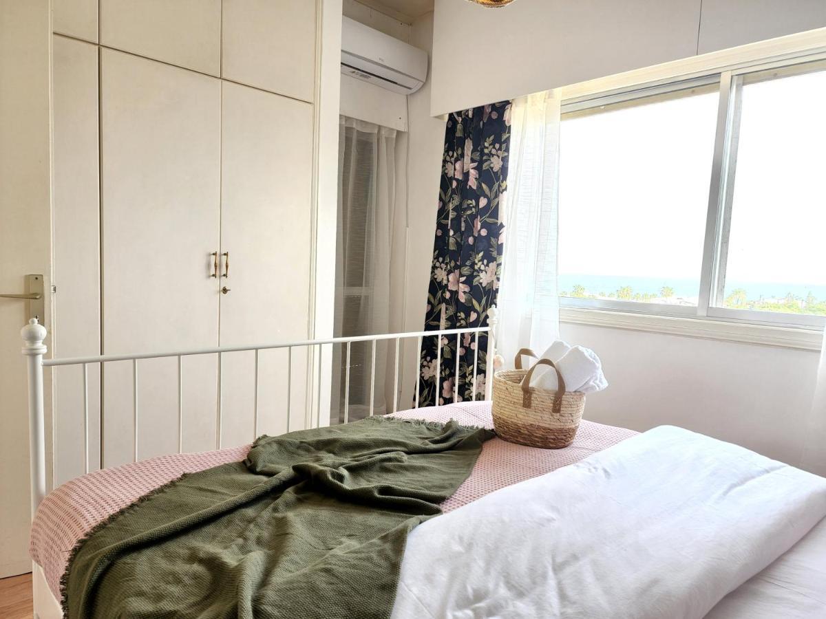 Capri Sea View One Bedroom Ларнака Экстерьер фото