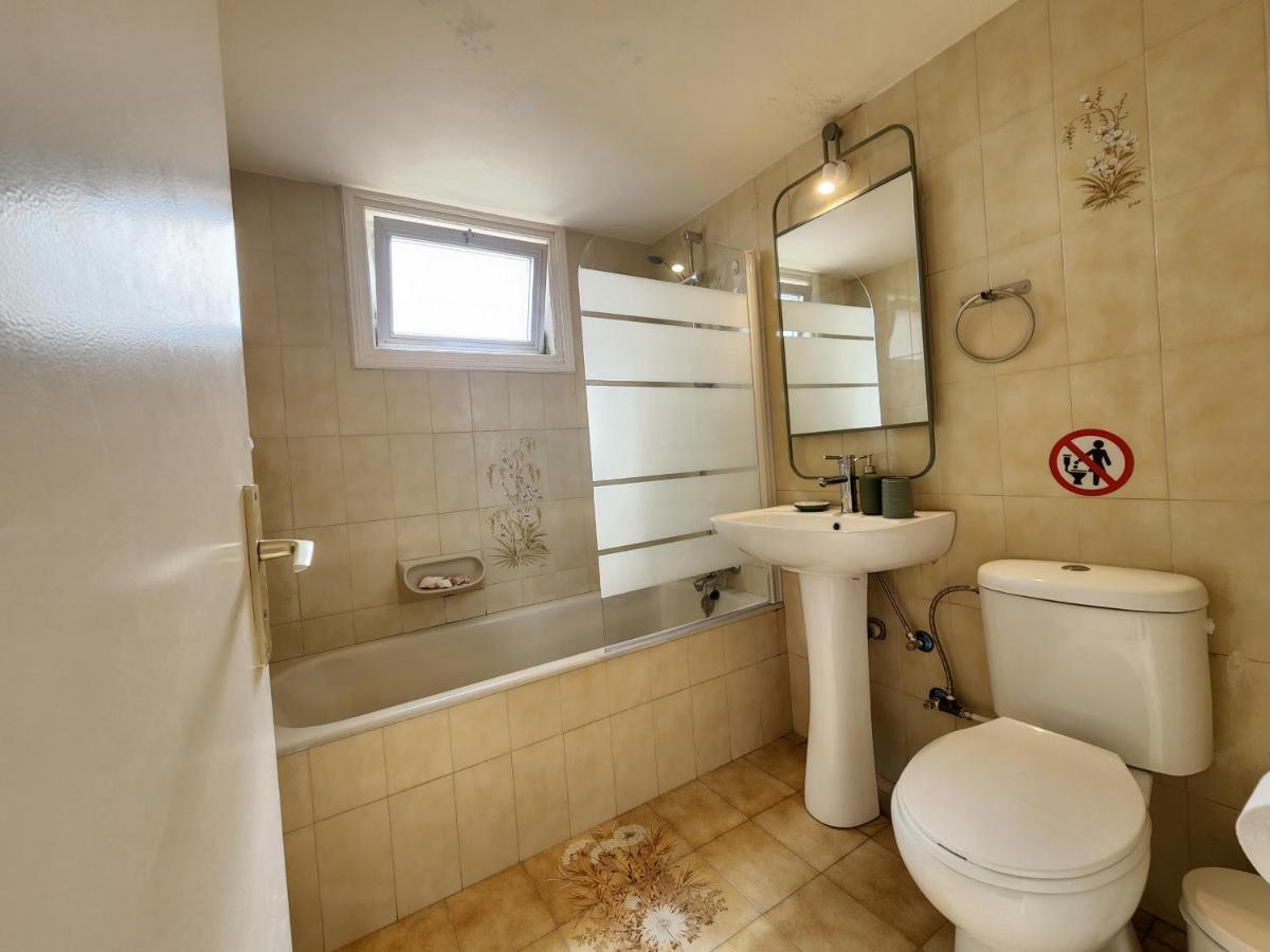 Capri Sea View One Bedroom Ларнака Экстерьер фото